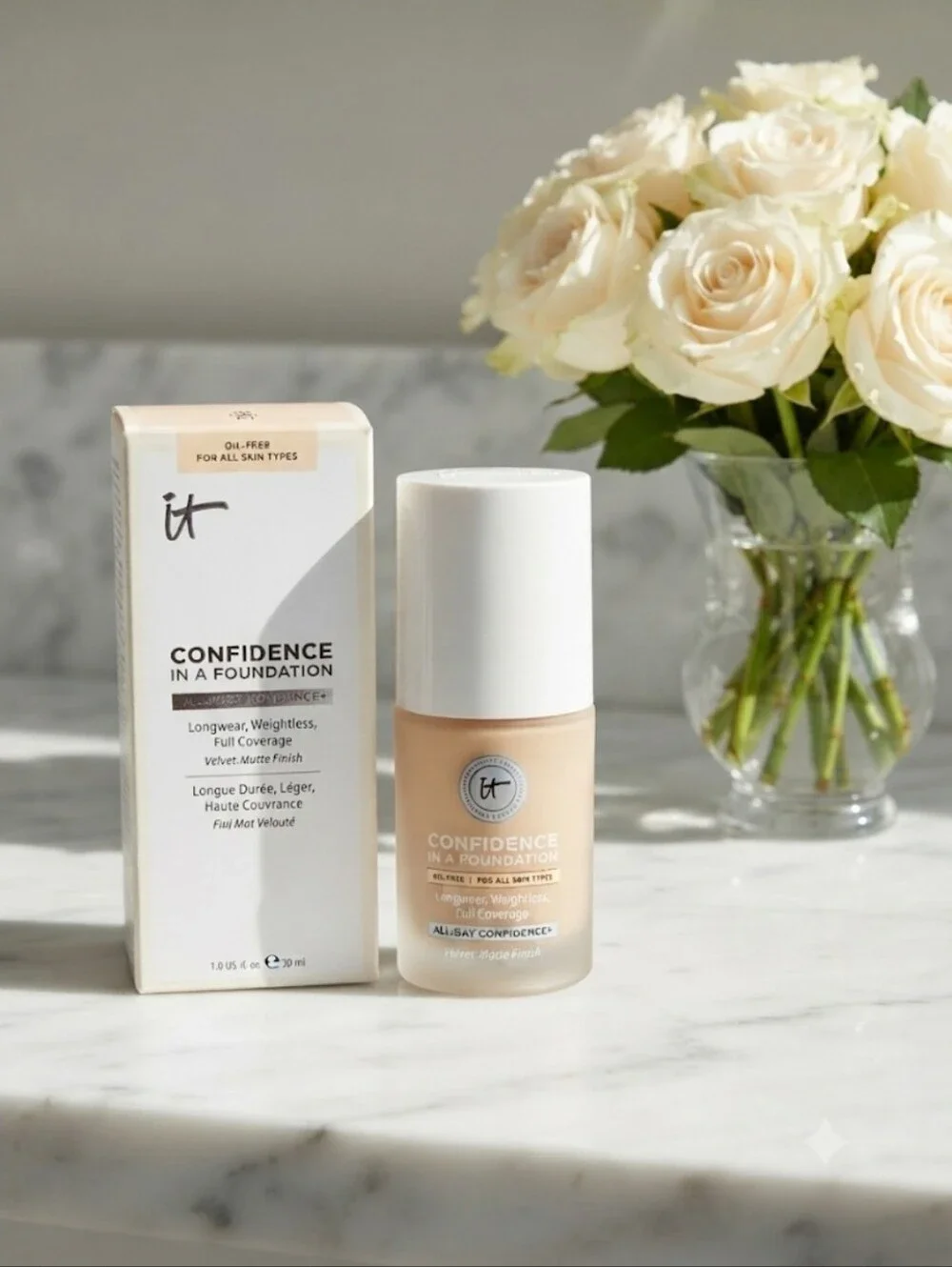 IT Cosmetics Confidence in a Foundation - Light 115 ☆RARE☆
